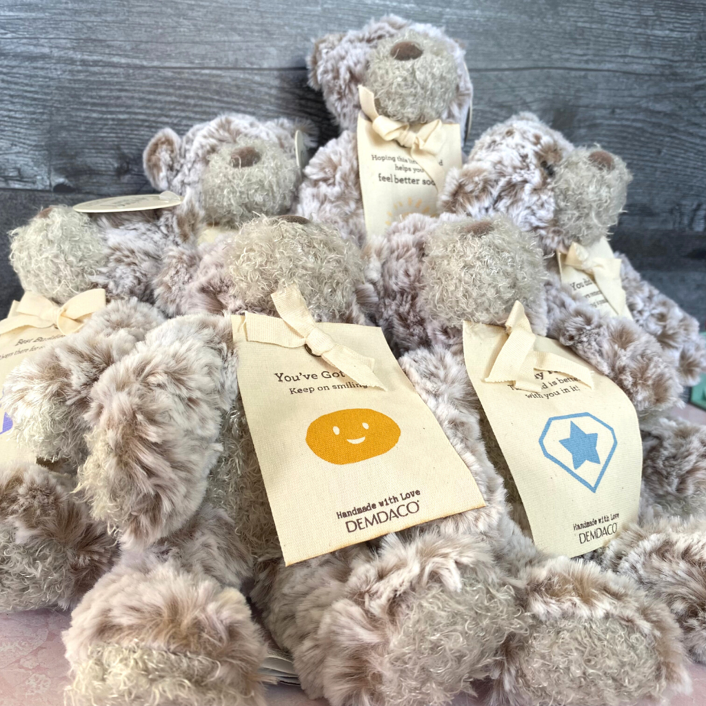 Demdaco | Mini Giving Bear